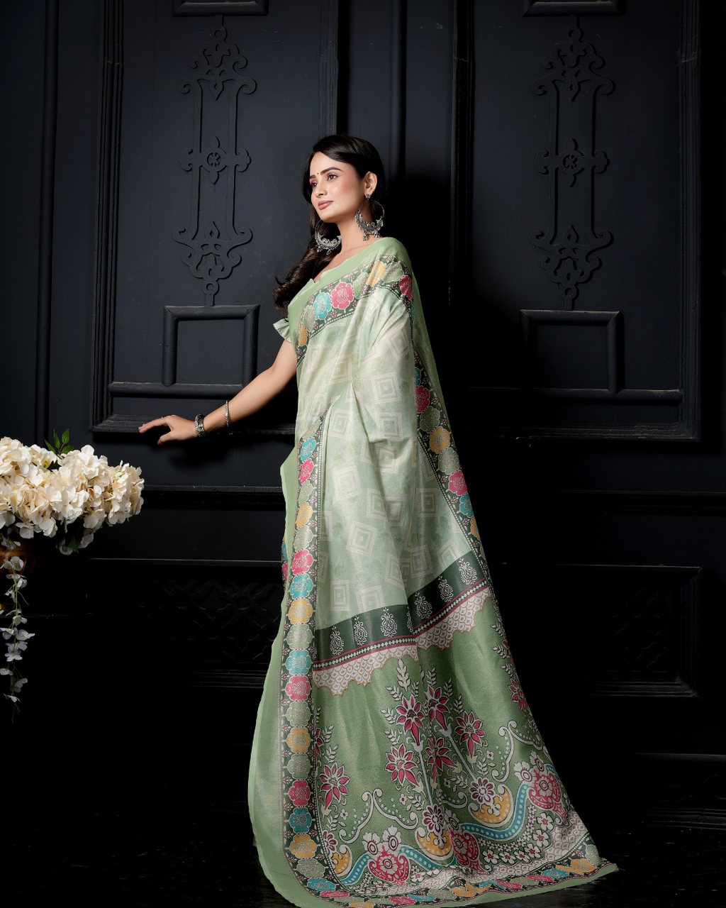 Pistachio Green Mosaic Lotus Arch Saree